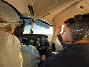 Vidal continúa su agenda de trabajo en Perito Moreno y encabeza recorrida por el Río Fénix para ordenar el uso del agua