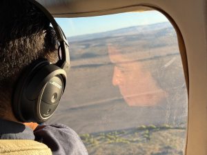 Vidal continúa su agenda de trabajo en Perito Moreno y encabeza recorrida por el Río Fénix para ordenar el uso del agua