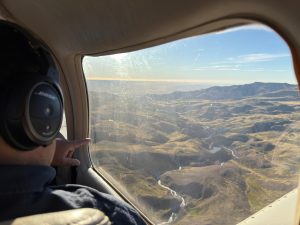 Bujer junto al gobernador Vidal en Perito Moreno anunció trabajos sobre el río Fénix y rutas provinciales