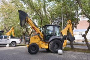 Claudio Vidal entregó vehículos y maquinaria para fortalecer servicios comunitarios e infraestructura