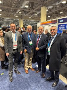 Santa Cruz se posiciona en PDAC con la inauguración del stand de FOMICRUZ