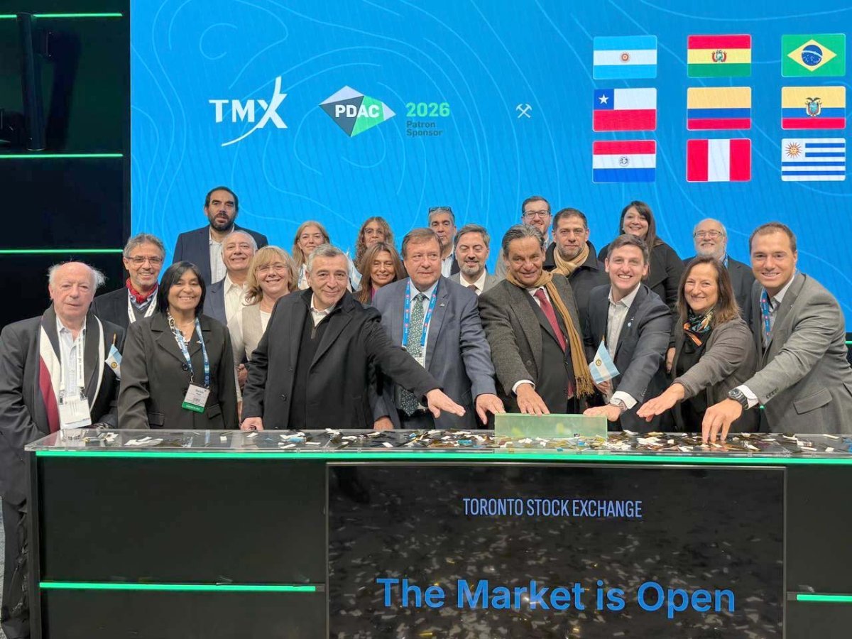 Santa Cruz participó de la apertura de la Bolsa de Toronto y fortaleció su agenda minera en Canadá