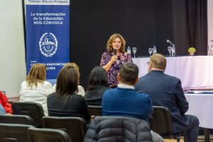 Juyneivch: “La transformación educativa empieza con encuentros presenciales y trabajo en red”