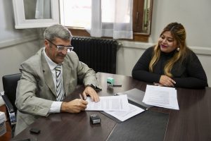 Se concretó la firma de un convenio de cooperación entre Desarrollo Social y Santa Cruz Puede SAU