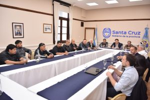 Luxen valoró que las operadoras no despedirán trabajadores y que se reactivará la actividad petrolera