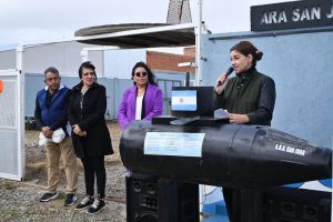 Santa Cruz homenajeó a la submarinista Eliana Krawczyk