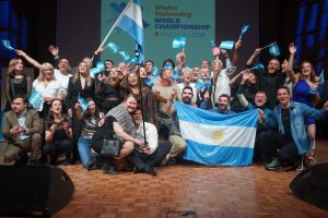 De Finlandia a El Calafate: realizaron el  traspaso de bandera de The Winter Swimming World Championship