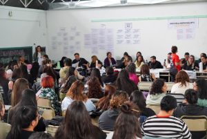 Docentes de Santa Cruz accedieron a más de mil cargos en los Actos Públicos de Ofrecimiento