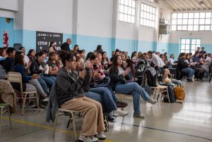 Docentes de Santa Cruz accedieron a más de mil cargos en los Actos Públicos de Ofrecimiento