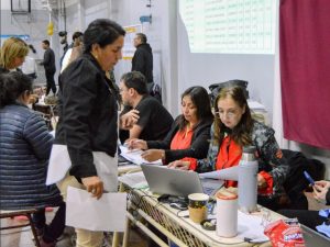 Docentes de Santa Cruz accedieron a más de mil cargos en los Actos Públicos de Ofrecimiento