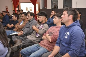 Trabajadores de Servicios Públicos se capacitan en sistemas de válvulas y control hidráulico