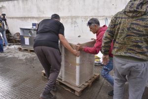 Educación llevó nuevas calderas para la Escuela 44 de Río Gallegos