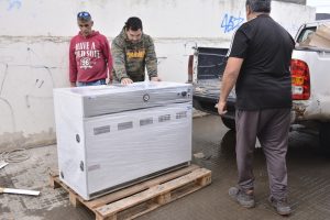 Educación llevó nuevas calderas para la Escuela 44 de Río Gallegos