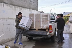 Educación llevó nuevas calderas para la Escuela 44 de Río Gallegos