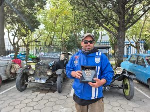 Autoridades Provinciales entregaron presente a los protagonistas de “Haydée: viaje al fin del mundo”
