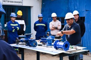 Finalizó el seminario en sistemas de válvulas y control hidráulico para trabajadores de Servicios Públicos