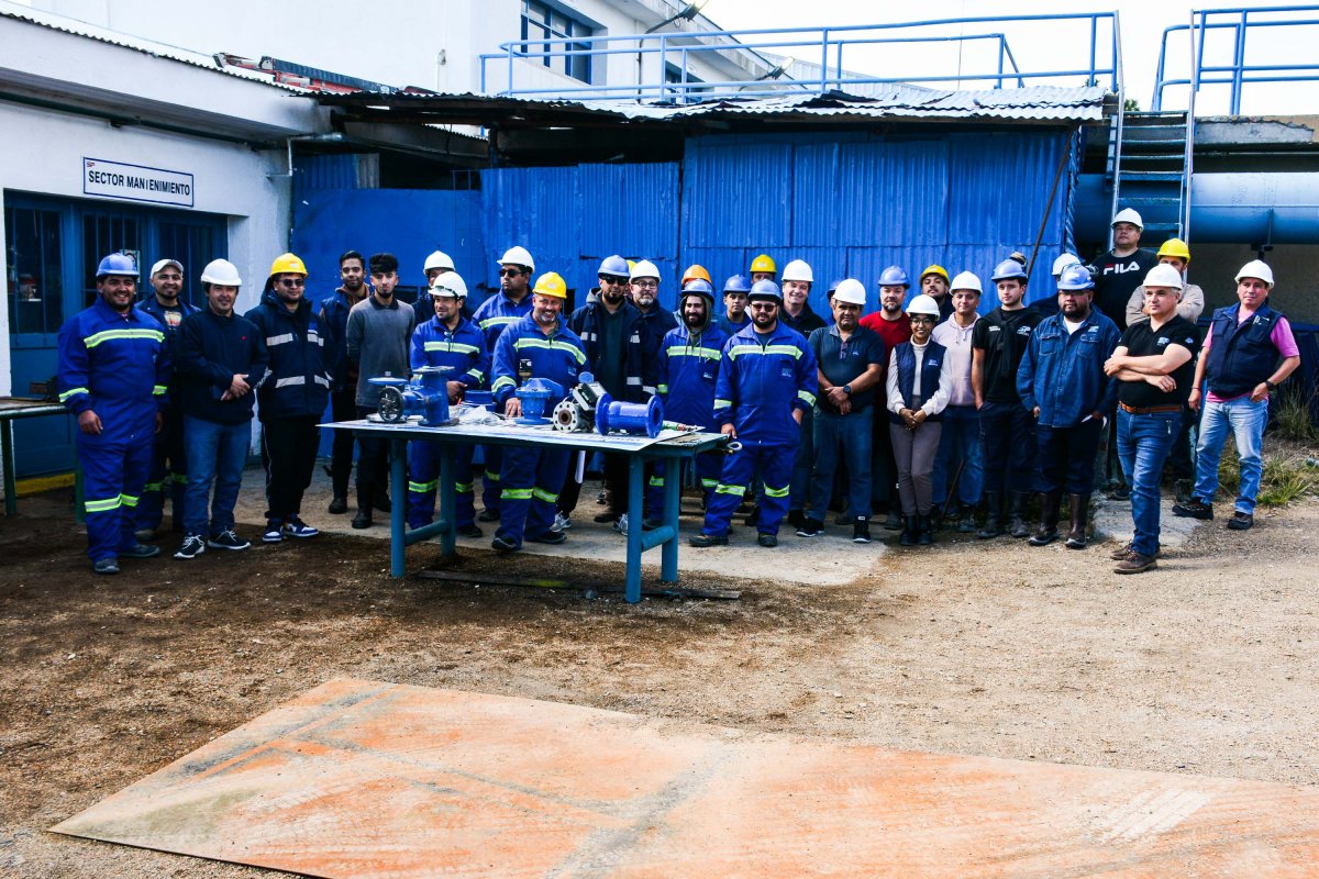 Finalizó el seminario en sistemas de válvulas y control hidráulico para trabajadores de Servicios Públicos