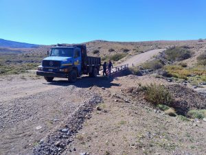Vialidad Provincial realizó tareas de mantenimiento en el puente sobre el río Correntoso