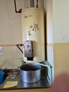 Continúan las tareas de mantenimiento en escuelas de Puerto San Julián