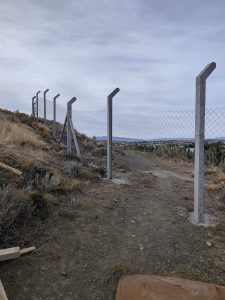 Se continúa con la obra de cercado en el Colegio Secundario N°46 de El Calafate