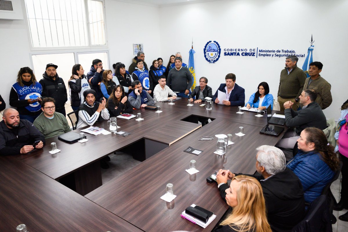 El Gobierno Provincial convocó al Frente Sindical para fortalecer el diálogo con los trabajadores