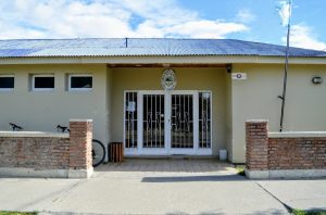 Educación refuerza la alfabetización con la entrega de tablets y libros en escuelas primarias