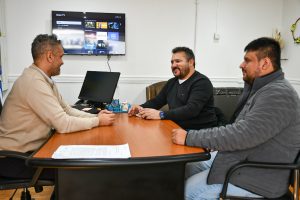 Georgion junto a los municipios y comisiones de fomento, prioriza las respuestas a vecinos