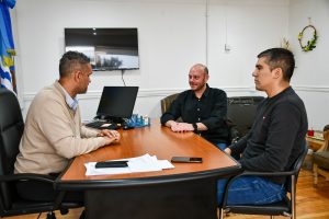 Georgion junto a los municipios y comisiones de fomento, prioriza las respuestas a vecinos