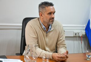 Georgion junto a los municipios y comisiones de fomento, prioriza las respuestas a vecinos