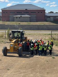 Capacitación en maquinaria pesada: avanza con éxito la etapa práctica en Puerto San Julián