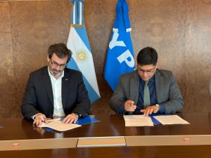 Vidal acordó con YPF un plan de cierre de pozos con financiamiento total de la compañía