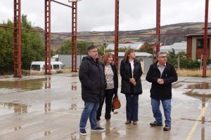 Se realizó el Acto de Adjudicación de la Obra del SUM en el Colegio Secundario N° 28 de El Chaltén