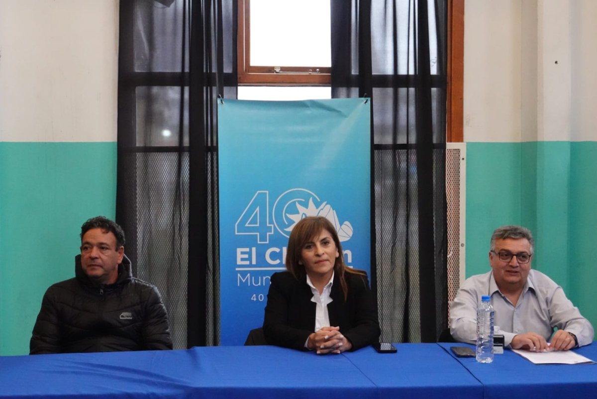 Se realizó el Acto de Adjudicación de la Obra del SUM en el Colegio Secundario N° 28 de El Chaltén