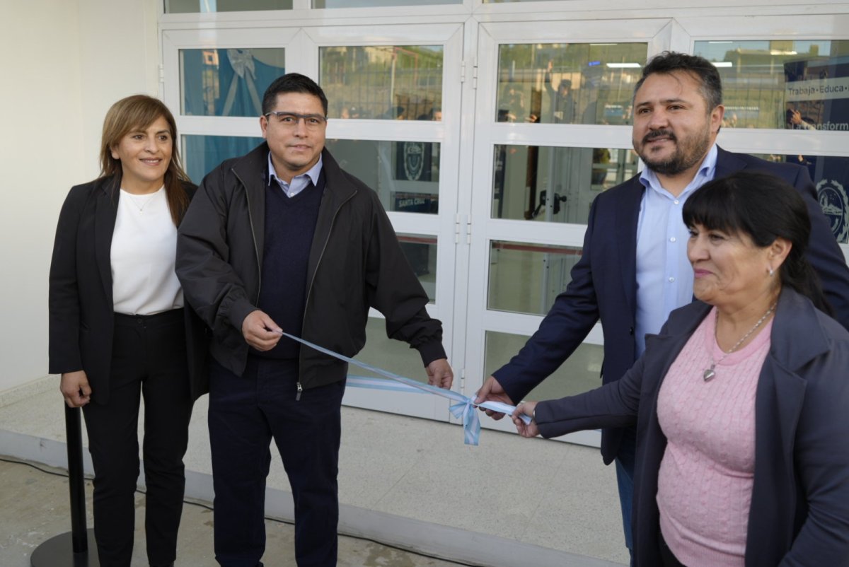El Gobierno de Claudio Vidal inauguró el colegio Secundario N° 43, después de 13 años de abandono