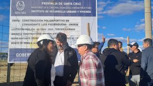 El Gobierno de Santa Cruz inició la construcción del nuevo polideportivo en Comandante Luis Piedra Buena