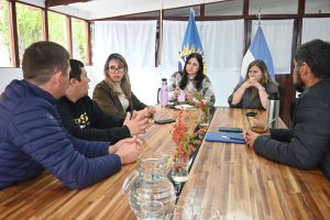 La ministra Ross concretó agenda de trabajo en Gobernador Gregores