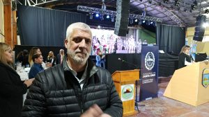 Un mensaje de unión en el cumpleaños de Gobernador Gregores