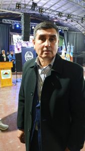 Un mensaje de unión en el cumpleaños de Gobernador Gregores