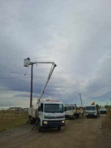 Trabajos de mantenimiento mejoran el servicio eléctrico