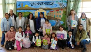Educación continua con la entrega de táblets y libros a escuelas primarias de Puerto Deseado