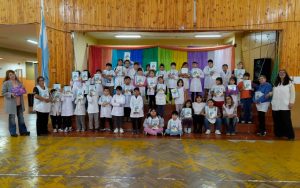 Educación continua con la entrega de táblets y libros a escuelas primarias de Puerto Deseado