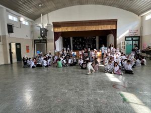 Potencian la alfabetización en escuelas de Puerto San Julián con la entrega de táblets y libros