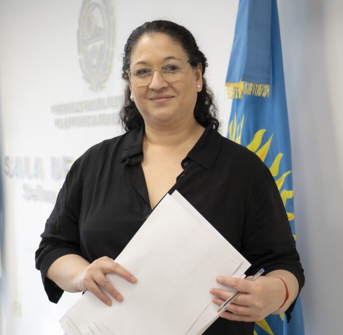 Loreiro lamentó los hechos de violencia en Diputados y advirtió sobre los “riesgos de la institucionalidad”