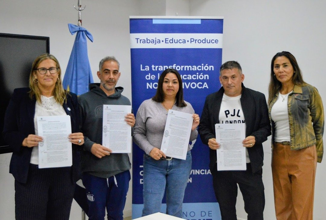 Firma de convenios con instituciones educativas para fortalecer actividades formativas