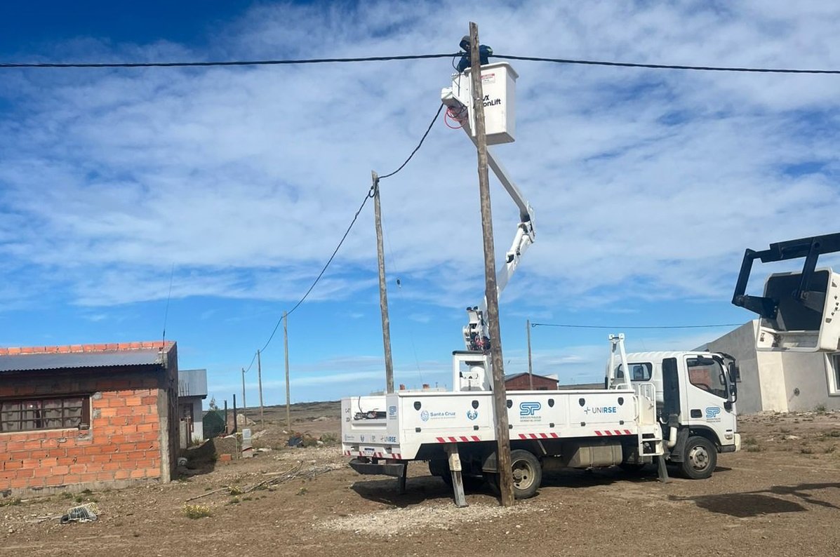 Finalizó la extensión de la red eléctrica en el sector 500 Lotes de Puerto San Julián