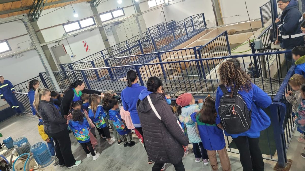 Alumnos de sala de 5 años realizaron visita educativa  a la Planta de Agua de Piedra Buena