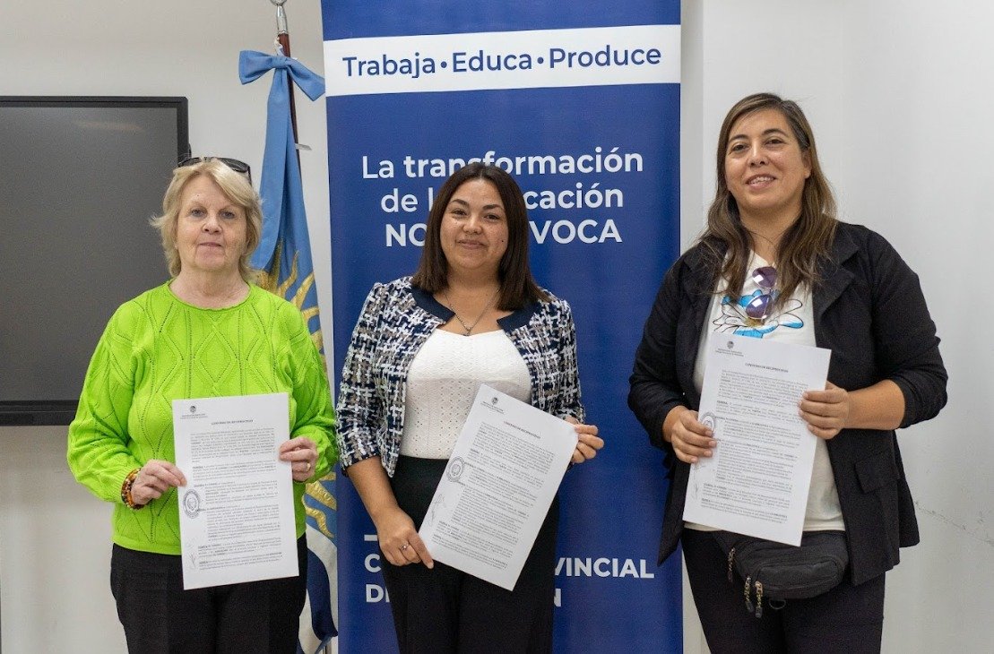 Firmaron convenios para fortalecer el desarrollo social y educativo