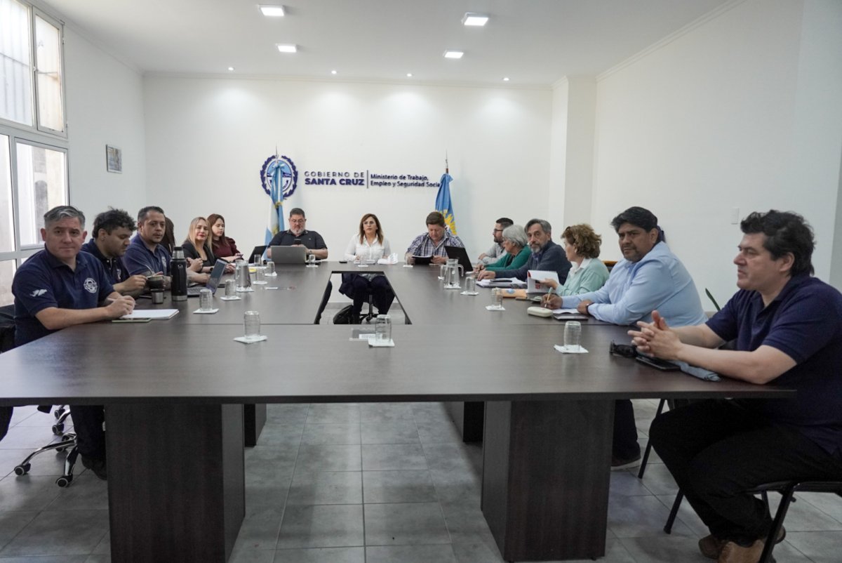 Santa Cruz extiende el resguardo docente hasta abril y reafirma la defensa de los puestos de trabajo