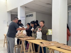 Semana Santa: El Gobierno de Santa Cruz comenzó la entrega de 40 mil kilos de merluza en la provincia