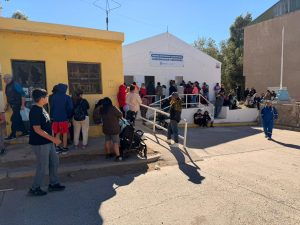 Semana Santa: El Gobierno de Santa Cruz comenzó la entrega de 40 mil kilos de merluza en la provincia